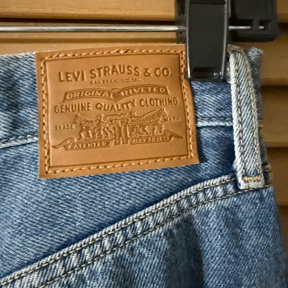Levi’s Premium High Loose Wide Leg Jeans - Picture 8 of 11